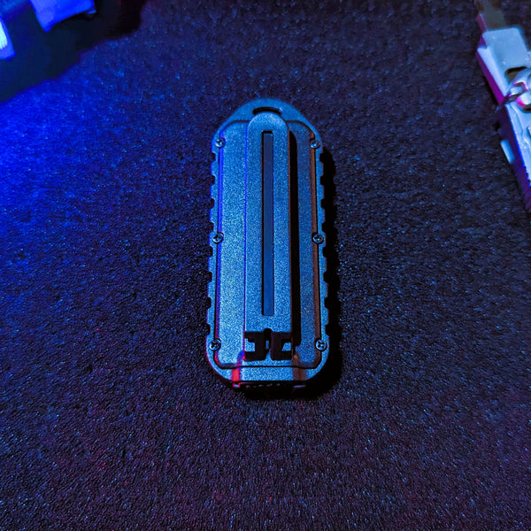 LEO CHEST LIGHT
